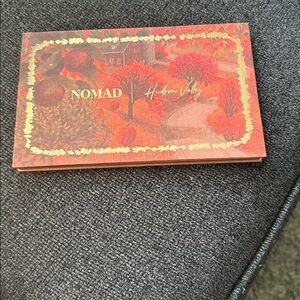 Nomad Hudson Valley Palette - Red and Gold